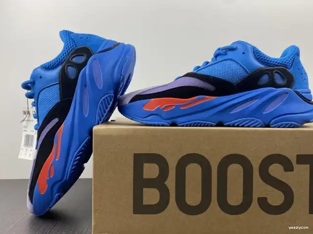 YEEZY HI-RES HP6674 700 BOOST BLUE ADIDAS 0510